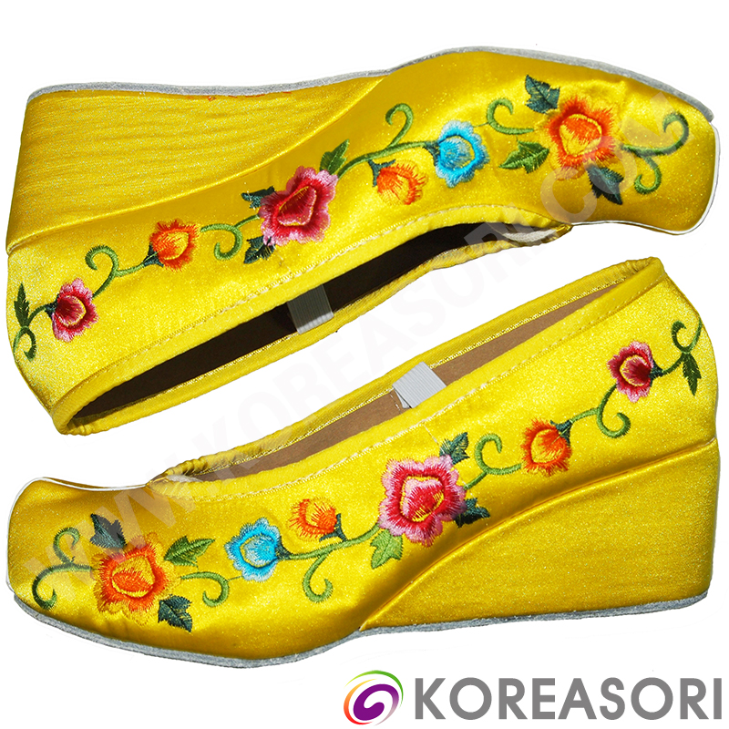 꽃자수 노란색 코있는 노란색 공단 5cm 바깥굽있는 무용슈즈 코슈즈 한복신발