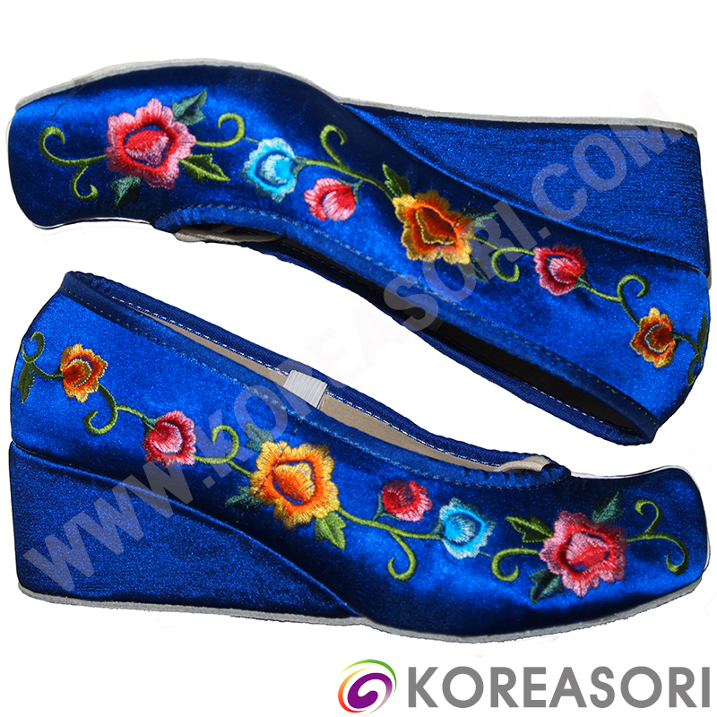 꽃자수 파란색 코있는 파란색 공단 5cm 바깥굽있는 한복신발 무용굽슈즈 한국무용 꽃신