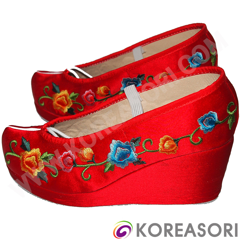 꽃자수 빨간색 코있는 빨간색 공단 7cm 바깥굽있는 한복신발 무용굽슈즈 한국무용신발 꽃신